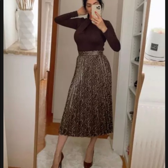 New Zara Faux Leather Snake Print Midi Pleated Skirt XS Small Medium 8372/262 - Picture 3 of 12